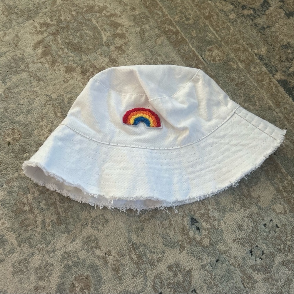 Bucket Hat embroidered rainbow white PERFECT CONDITION